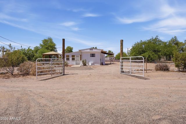 1918 N WARNER Drive, Apache Junction, AZ 85120