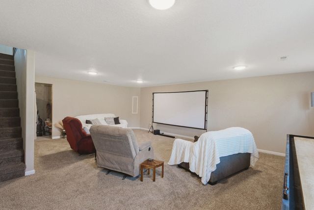 3245 S Bluelake Ct, Wichita, KS 67215