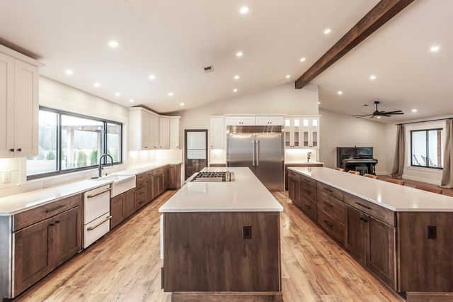 460 Upper Station Camp Crk Rd, Gallatin, TN 37066