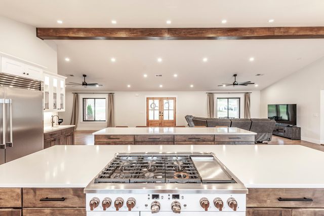 460 Upper Station Camp Crk Rd, Gallatin, TN 37066