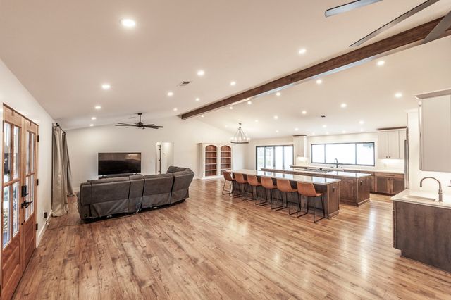 460 Upper Station Camp Crk Rd, Gallatin, TN 37066