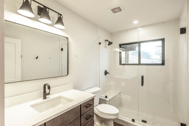 460 Upper Station Camp Crk Rd, Gallatin, TN 37066