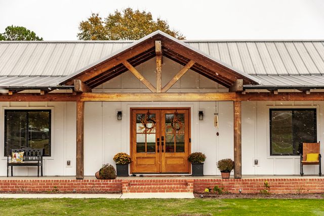 460 Upper Station Camp Crk Rd, Gallatin, TN 37066