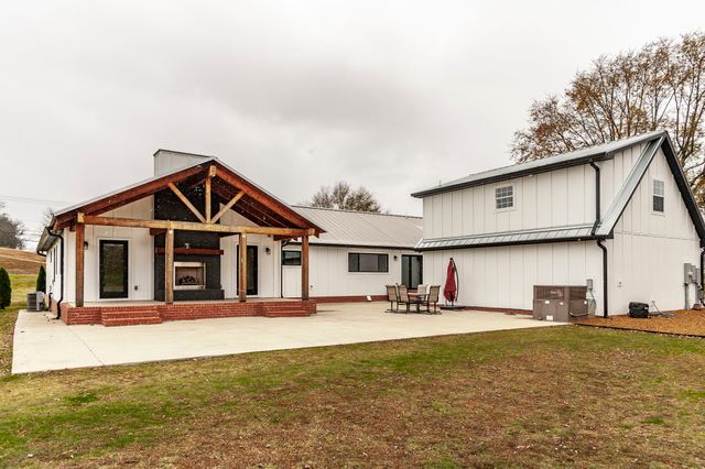 460 Upper Station Camp Crk Rd, Gallatin, TN 37066