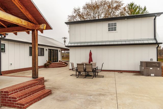 460 Upper Station Camp Crk Rd, Gallatin, TN 37066