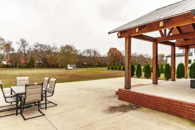 460 Upper Station Camp Crk Rd, Gallatin, TN 37066