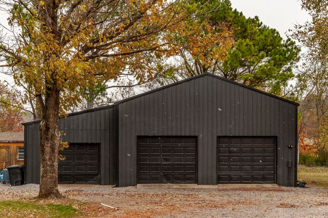 460 Upper Station Camp Crk Rd, Gallatin, TN 37066