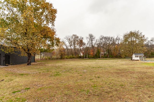 460 Upper Station Camp Crk Rd, Gallatin, TN 37066