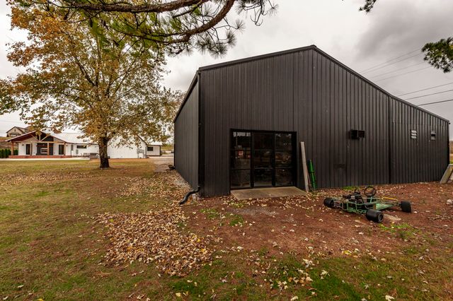 460 Upper Station Camp Crk Rd, Gallatin, TN 37066