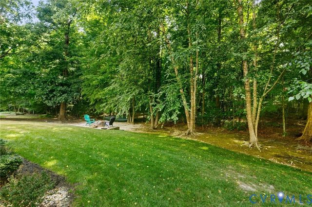5725 Trail Ride Dr, Moseley, VA 23120