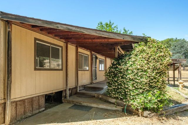 39569 Clover Lane, Yokuts Valley, CA 93675