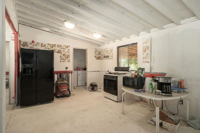 39569 Clover Lane, Yokuts Valley, CA 93675