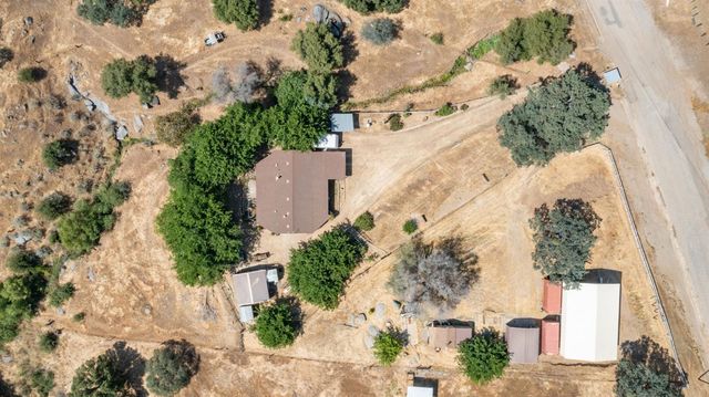 39569 Clover Lane, Yokuts Valley, CA 93675