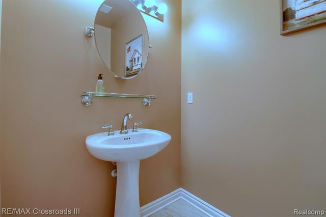 13691 Basswood Circle, Van Buren, MI 48111