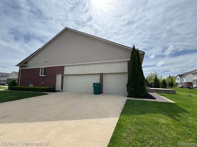 13691 Basswood Circle, Van Buren, MI 48111