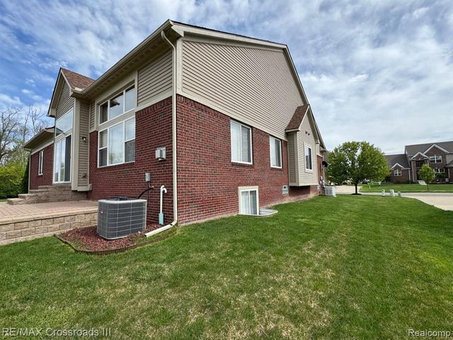 13691 Basswood Circle, Van Buren, MI 48111