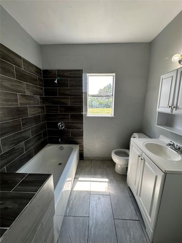 1411 Miles Street, Houston, TX 77015