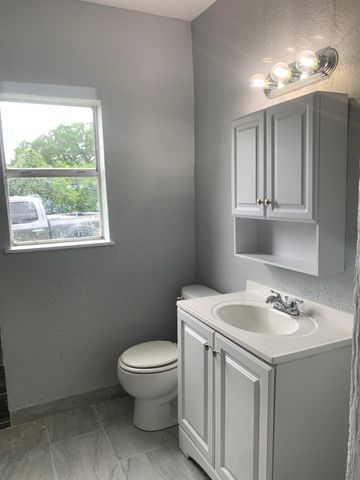 1411 Miles Street, Houston, TX 77015