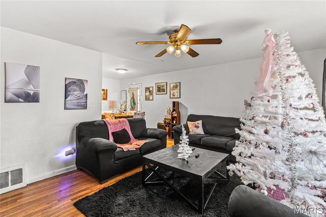 38 Bayview Court, Ferguson, MO 63135