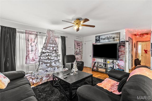 38 Bayview Court, Ferguson, MO 63135