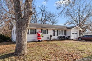 38 Bayview Court, Ferguson, MO 63135