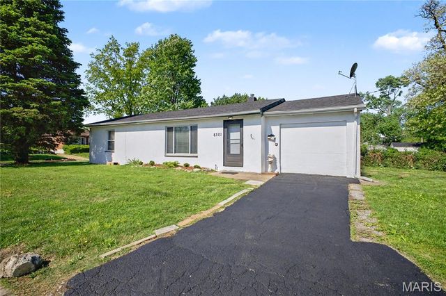 8301 Elmore Avenue, University City, MO 63132
