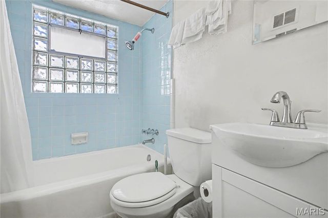 8301 Elmore Avenue, University City, MO 63132