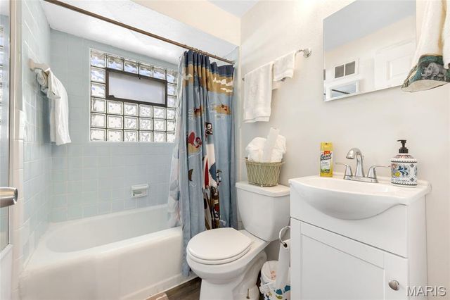 8301 Elmore Avenue, University City, MO 63132