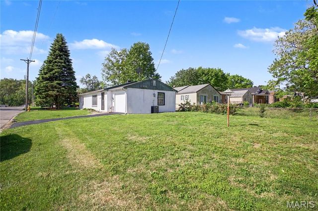 8301 Elmore Avenue, University City, MO 63132
