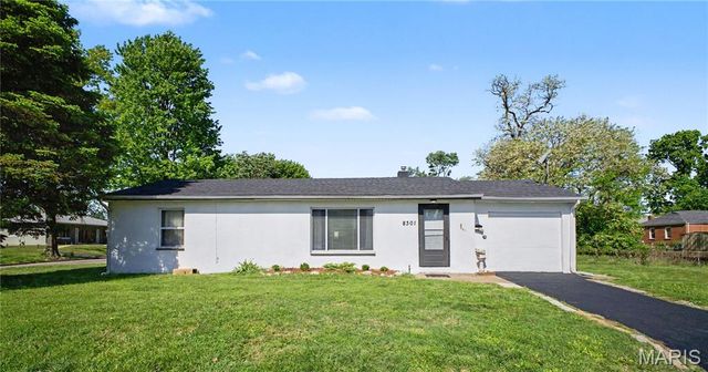 8301 Elmore Avenue, University City, MO 63132