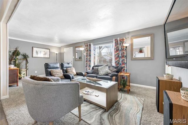 8301 Elmore Avenue, University City, MO 63132