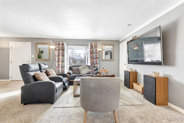 8301 Elmore Avenue, University City, MO 63132