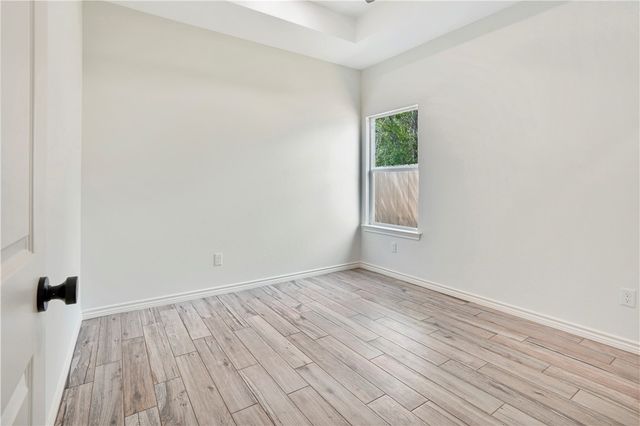 402 South Brazos Avenue, Bryan, TX 77803