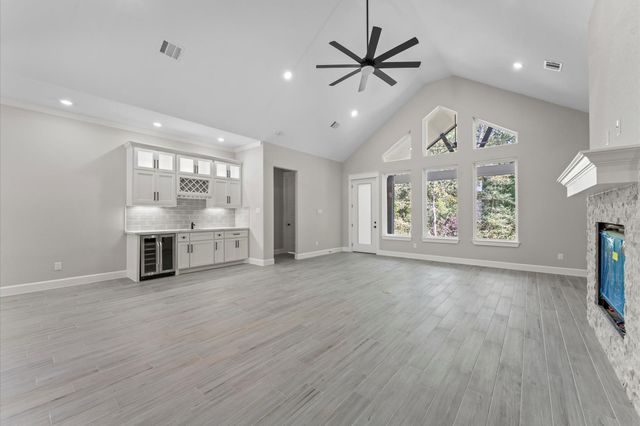 40 Stanford Court, Montgomery, TX 77356