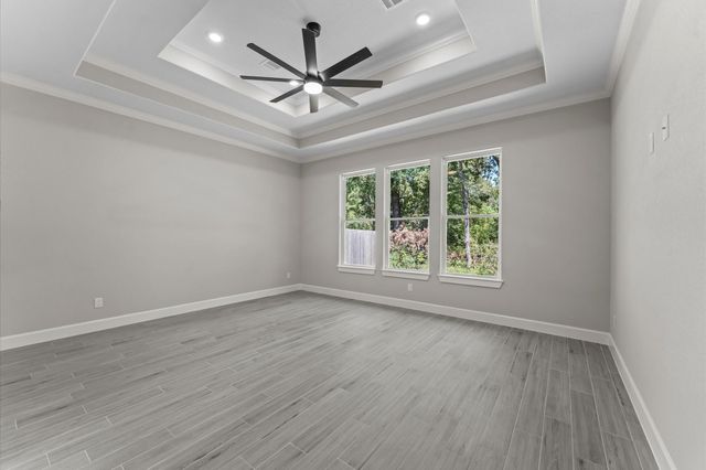 40 Stanford Court, Montgomery, TX 77356