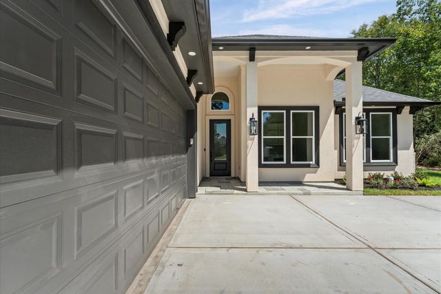 40 Stanford Court, Montgomery, TX 77356