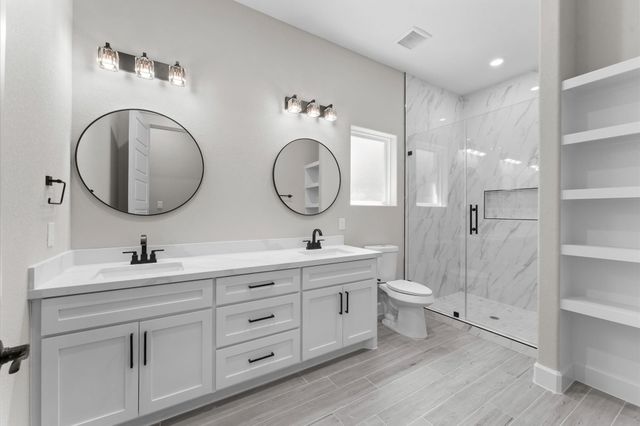 40 Stanford Court, Montgomery, TX 77356