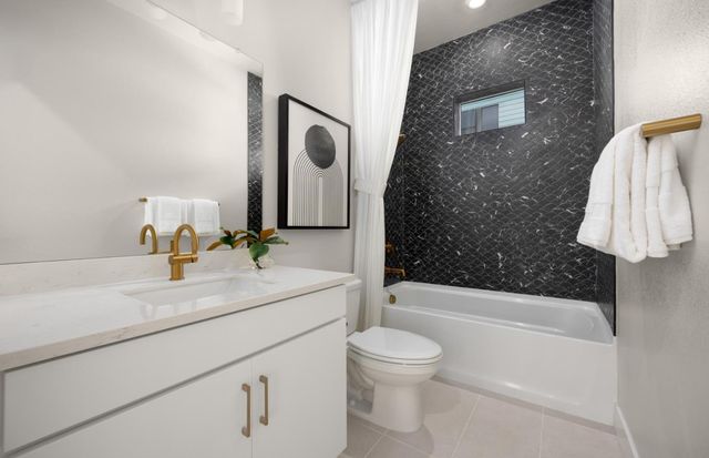 2805 Point Reyes, San Mateo, CA 94403