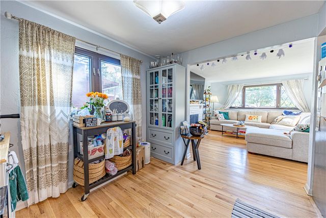 624 Fort Couch Rd, Upper St Clair, PA 15241