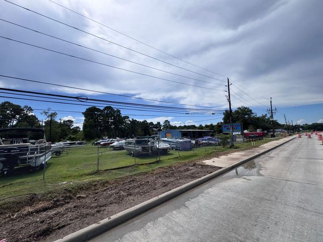 24727 Fm 2100 Road, Huffman, TX 77336