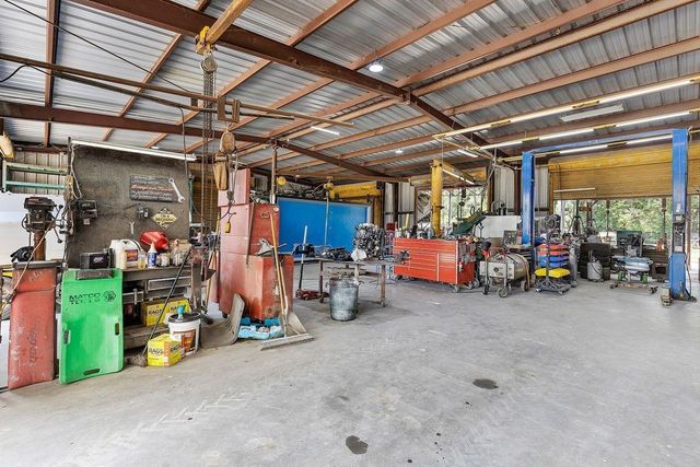 24727 Fm 2100 Road, Huffman, TX 77336