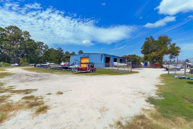 24727 Fm 2100 Road, Huffman, TX 77336