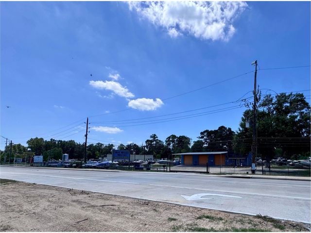 24727 Fm 2100 Road, Huffman, TX 77336