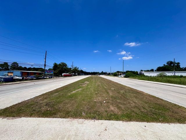 24727 Fm 2100 Road, Huffman, TX 77336