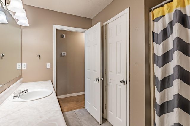 270 S Meadowlark Street, Fair Grove, MO 65648