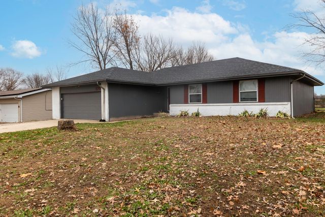 270 S Meadowlark Street, Fair Grove, MO 65648
