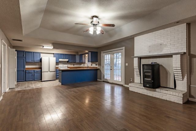 270 S Meadowlark Street, Fair Grove, MO 65648