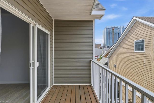 2320 Sea Shell Rd Apt 203, Virginia Beach, VA 23451