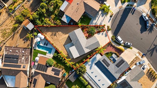 716 Rena Drive, Oceanside, CA 92057