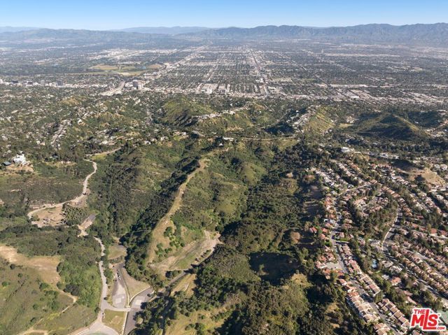 3075 Nicada, Los Angeles, CA 90077